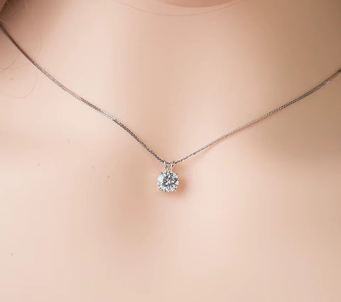 Lumière Pendant Necklace