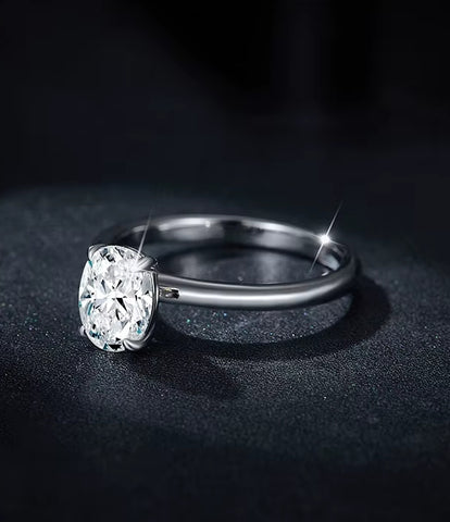 Lumière Solitaire Ring